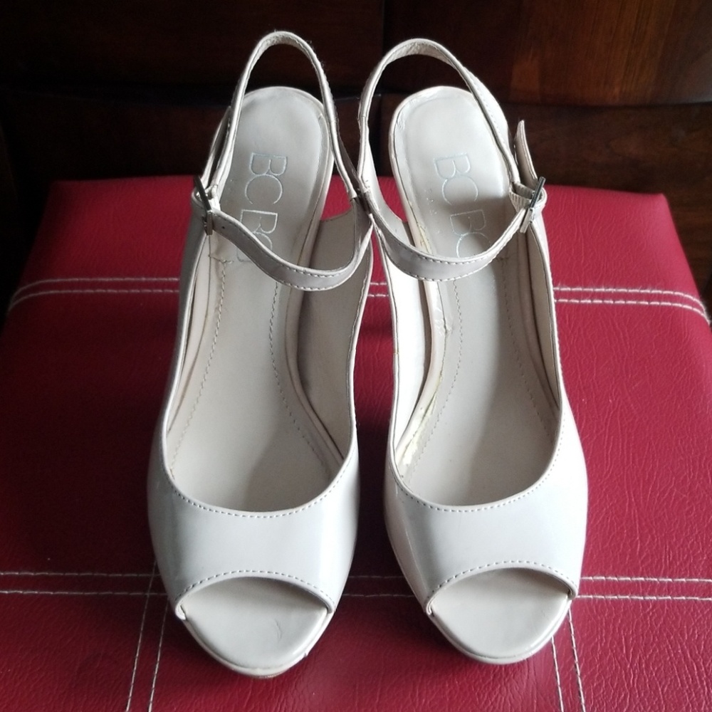 BCBG Patent leather pumps